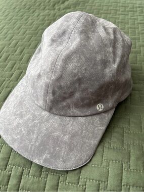 Lululemon Lightweight One Size Unisex Gray Running Hat